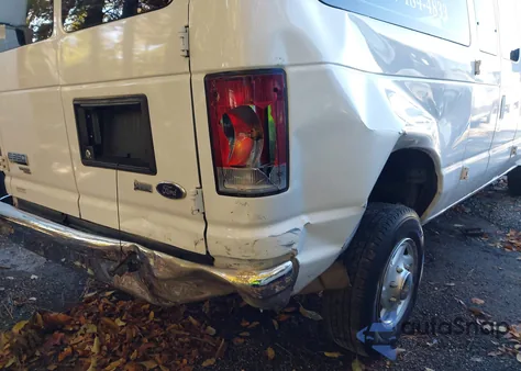 2011 Ford E-350 Super Duty Xlt z USA, uszkodzony, nr VIN 1FBNE3BL0BDA90055